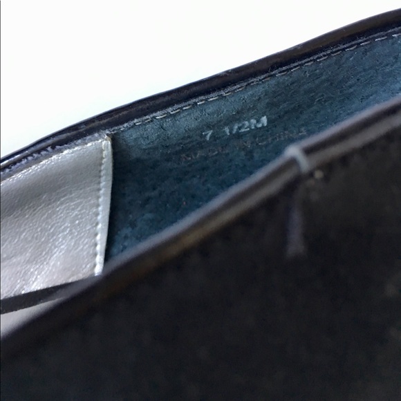 HALF PRICE SALE - Beverly Feldman Peek Toe Pumps - Picture 5 of 6